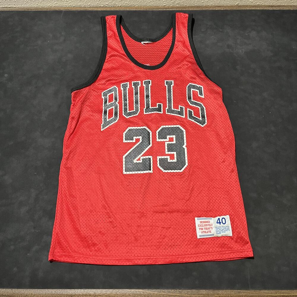 Chicago Bulls Jersey Mens 40 Red Black NBA Basketball Michael Jordan 23